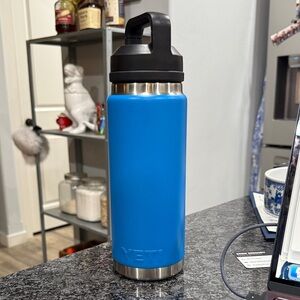 YETI 26 oz Blue water bottle with chug cap new w/out tags